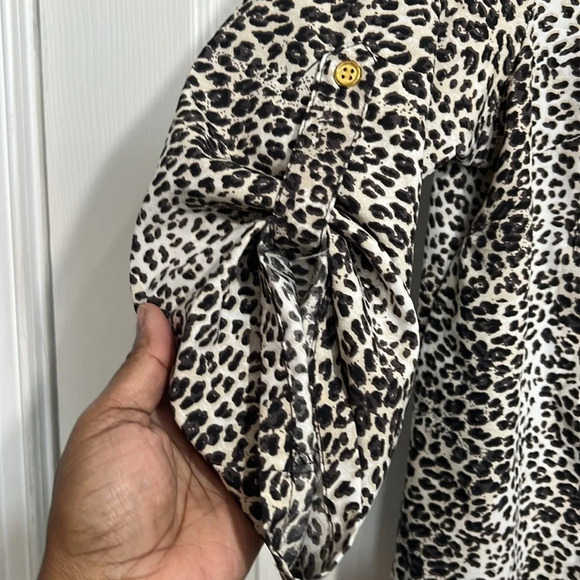 Mileage women’s XL Leopard print top - 3/4 roll-tab sleeves - Picture 3 of 5